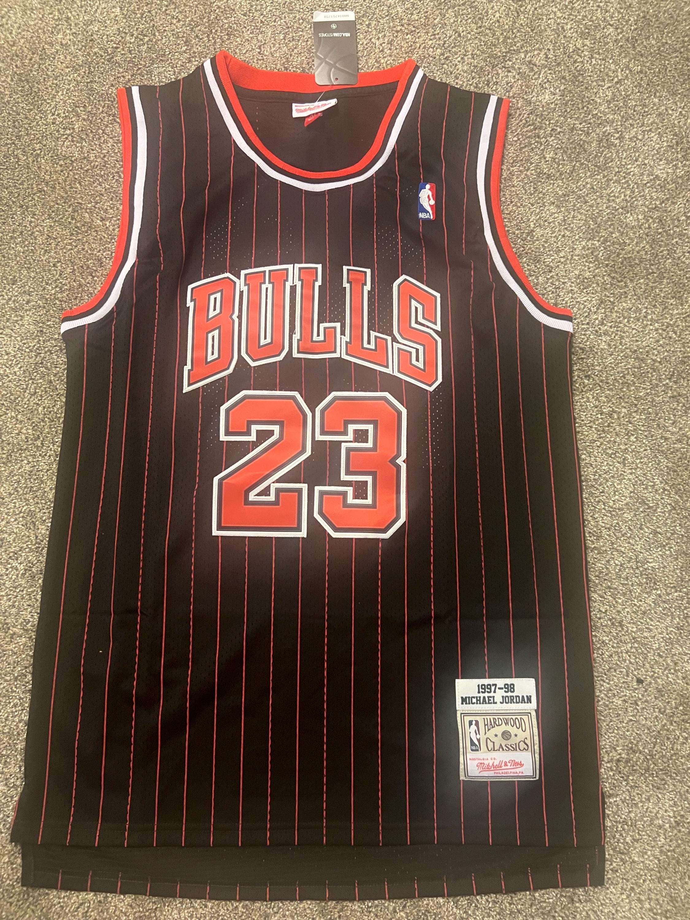 Michael Jordan Chicago Bulls Signed Black Pinstripe Basketball