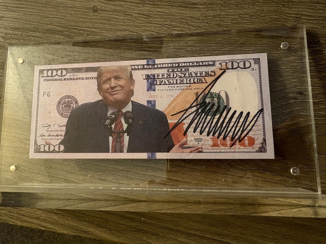 ドナルド・トランプ大統領直筆サイン入り、アクリル製8×4インチ