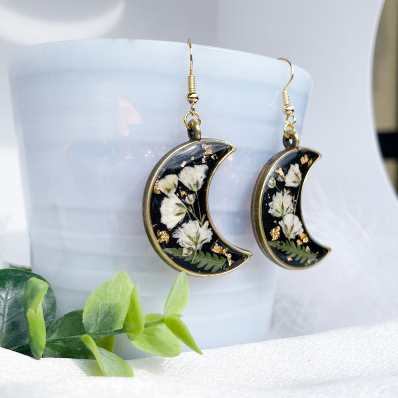 Handmade Moon Pressed Baby Breath Flowers Earrings Real Flower Resin Jewelry image 3