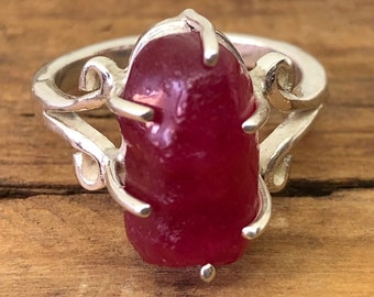 Rough/Raw Stacking Ring, Sterling Silver Raw Ruby Ring, Boho Ring, Raw Crystal Ring, July Birthstone Gemstone Ring For Her,Ruby Crystal Ring