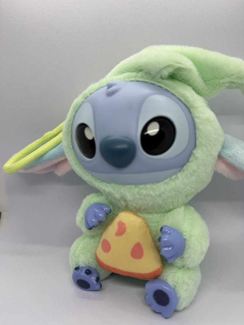 MINISO Disney Stitch Eat Something Before Sleep Collection Vinyl Plush Pizza
