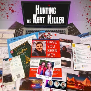 Op de afbeelding: Een spelbord met een verscheidenheid aan aanwijzingen en informatie over een vermiste persoon. Het bord bevat een vermiste personenposter, een lijst met verdachten en een kaart. Het spel heet "Hunting the Kent Killer".