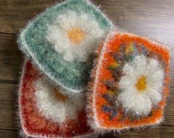 Scrubbies - Large Square Flower 5.5" (Random Colors)