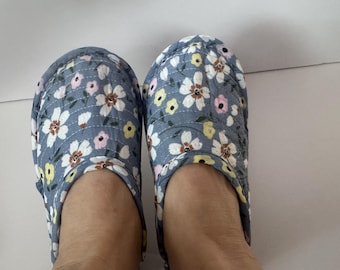 Korean indoor slipper Bundle of 2 Women's (free size 6-7)