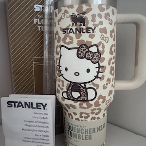 スタンレー　ハローキティコラボ　クエンチャー STANLEY×ハローキティ クエンチャー H2.0真空スリムタンブラー レッド