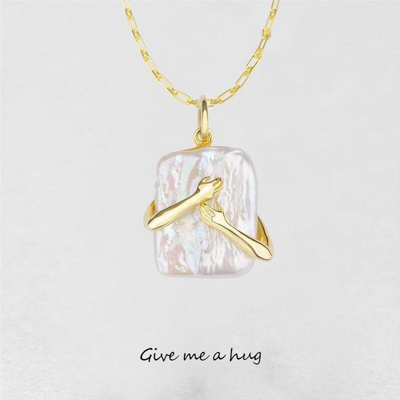 Hug Necklace/freshwater Pearl Necklace 