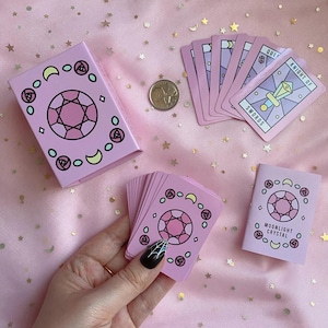 Esthetische mini-tarotkaarten Moonlight Crystal | Leuke pastelkleurige tarotkaarten | Tarotdeck op reisformaat