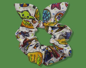 Porgs as Santas, Reindeer and Snowmen, Galaxy Wars Holiday Cookies Scrunchie