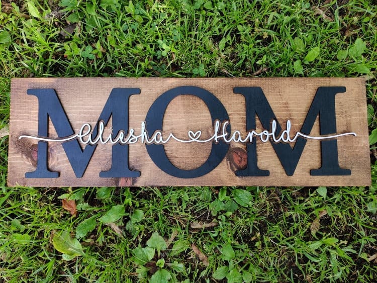 Personalized Mom Wood Sign | Custom Names, Mother's Day Gift - Etsy