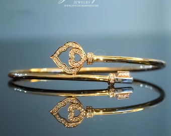 18K gold diamond key bracelet bangle