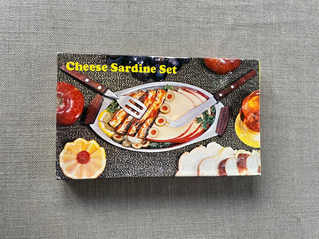 Vintage Cheese Sardine Set With a Knife and Spatula, in Their Original