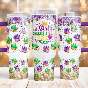 この女の子は飲み物が必要です 40オンス クエンチャー タンブラー昇華デザイン マルディグラ クラウン ニューオーリンズ パーティー デジタル PNG ラップ ダウンロード