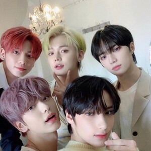 Kpop Style bundle | Etsy