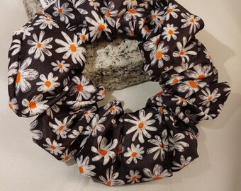 Black Scrunchie with Flowers , Daisy scrunchie, Large Satin Scrunchie, Large Scrunchie Black with Daisies