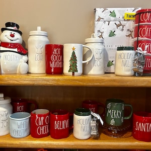 Rae Dunn Weihnachten Winter Kollektion: Kaffeetassen, Keksdosen, Behälter und mehr! *Keksdose/Container Artikel*