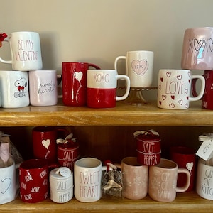 レイ・ダン バレンタインデーマグカップ：ピンク、レッド、ホワイト コーヒー＆ティー