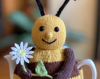 Tea Cosy Strickmuster. PDF digitaler Download. Bee Happy Tea Cosy Strickanleitung für eine 6 Tassen Teekanne.