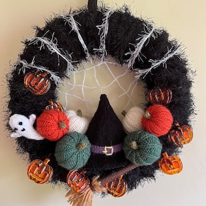 Light up Halloween Wreath knitting pattern. pdf digital download