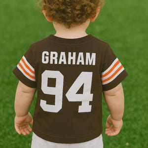 Camiseta de fútbol personalizada: nombre y número personalizados, atuendo para el día del partido.
