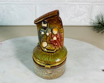 Vintage Nativity Hinged Trinket Box Ceramic Manger Jewelry Box Religious Collectible