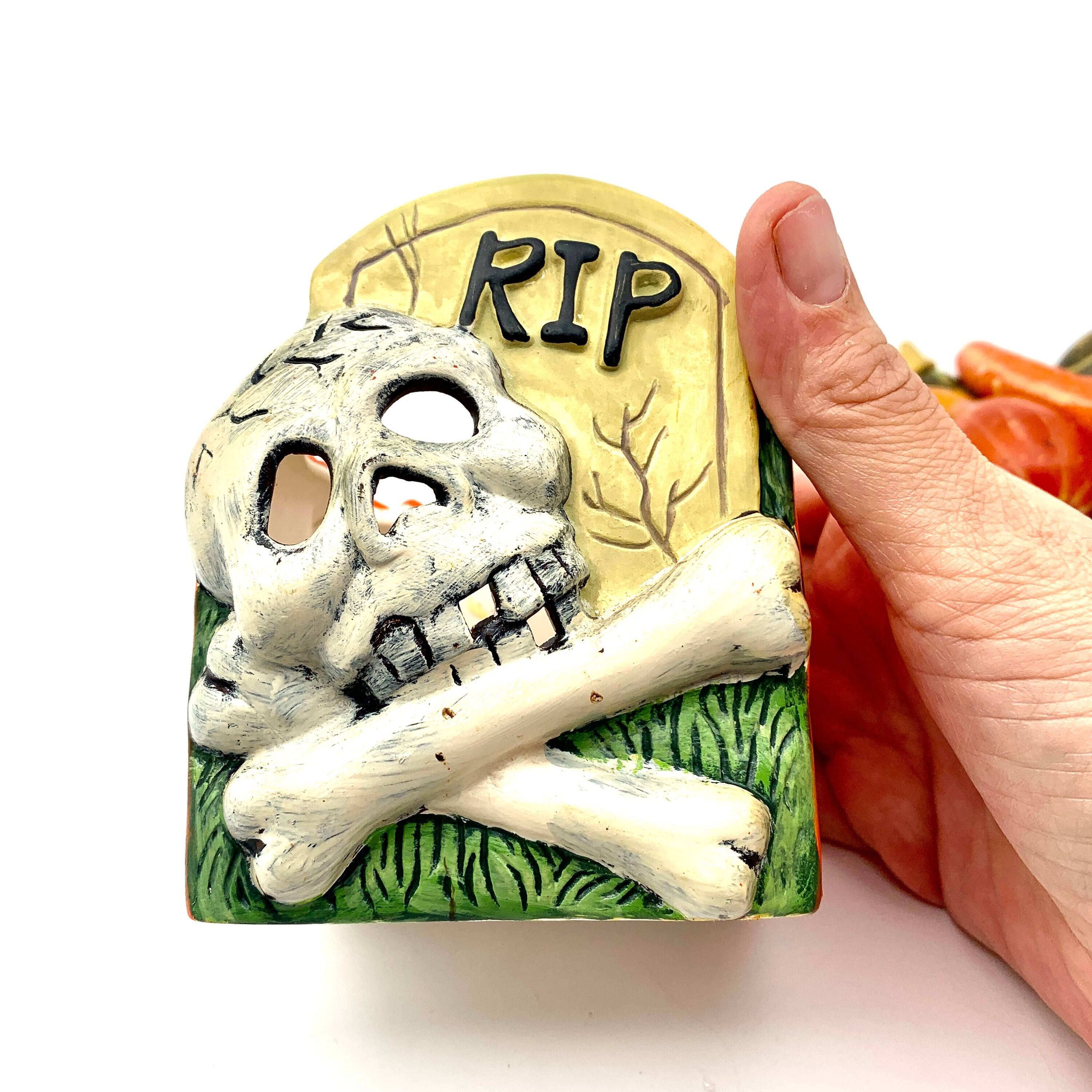 ヴィンテージの手描き磁器製ハロウィンキャンドルホルダー：スカル
