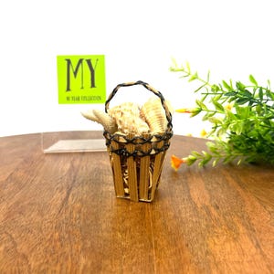 Vintage Mini Wicker Basket with Seashells Figurine - Coastal Decor - Gift Idea - My40YearCollection