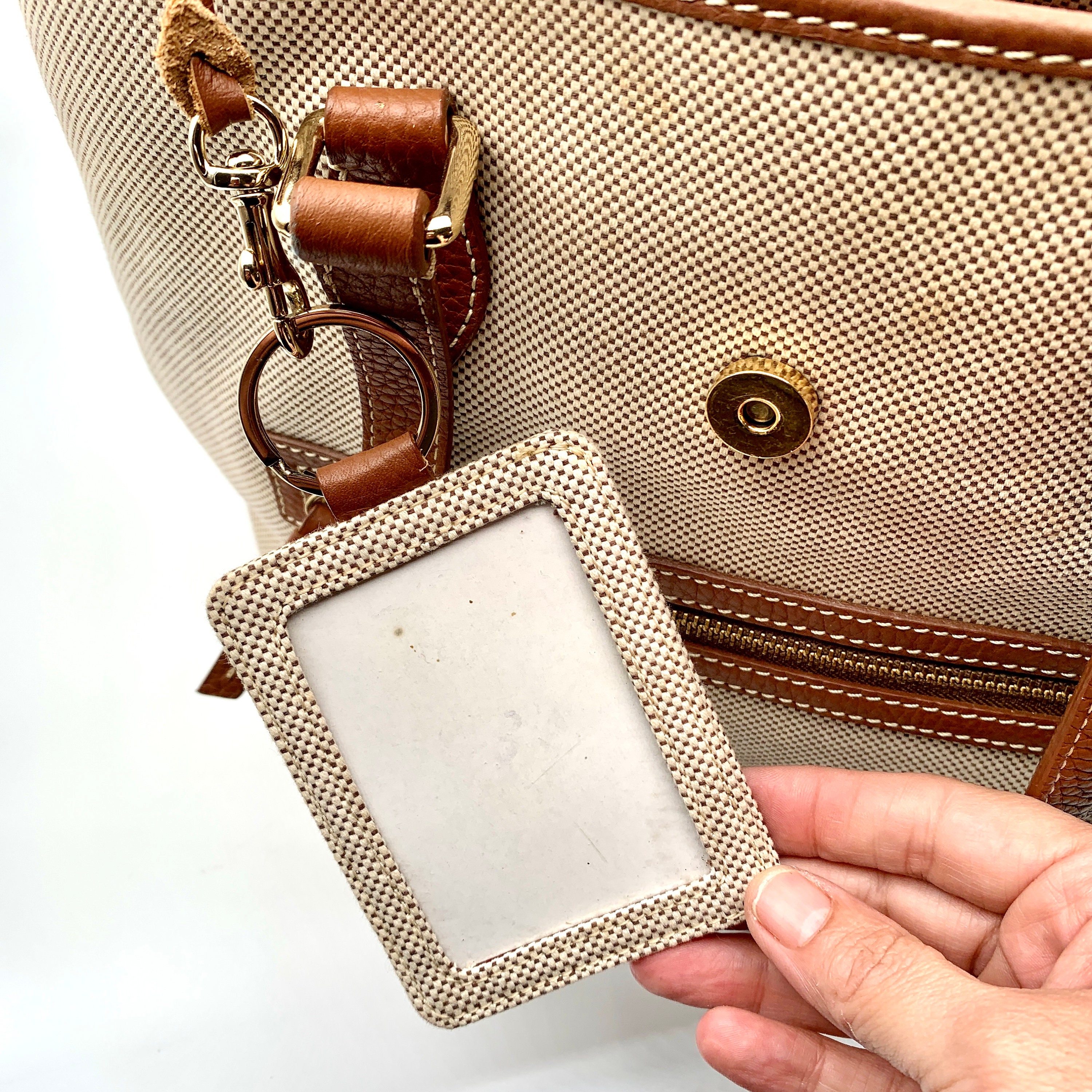Vintage Dooney Bourke 1975 bolso de hombro de lona crema