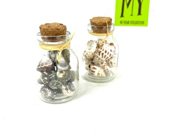 Vintage Pair of Seashell Decorative Jars - Coastal Beach Decor - Greenbrier - My40YearCollection