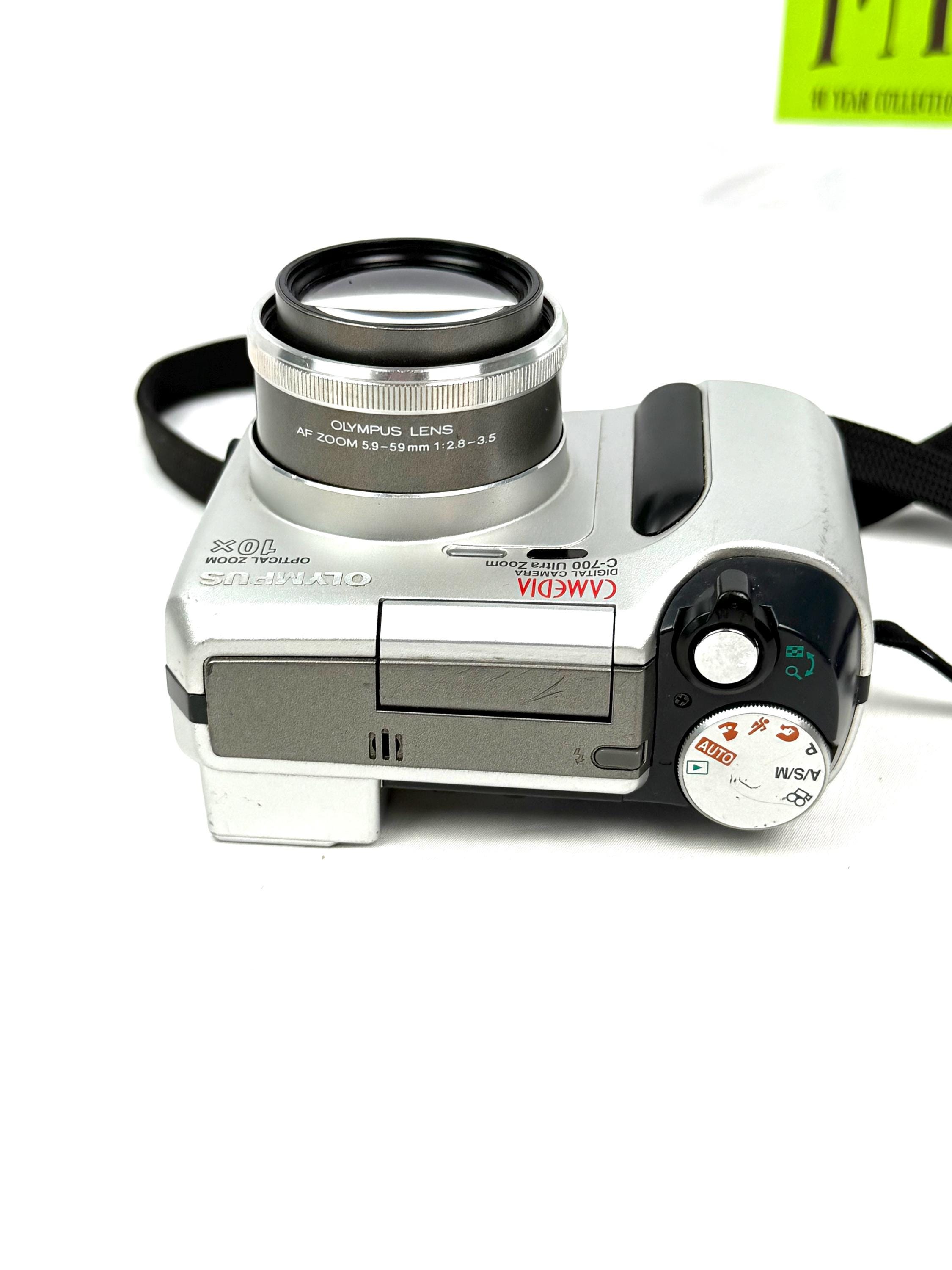 Vintage Camera - Olympus Camedia C-700 Ultra Zoom 2.1mp Digital