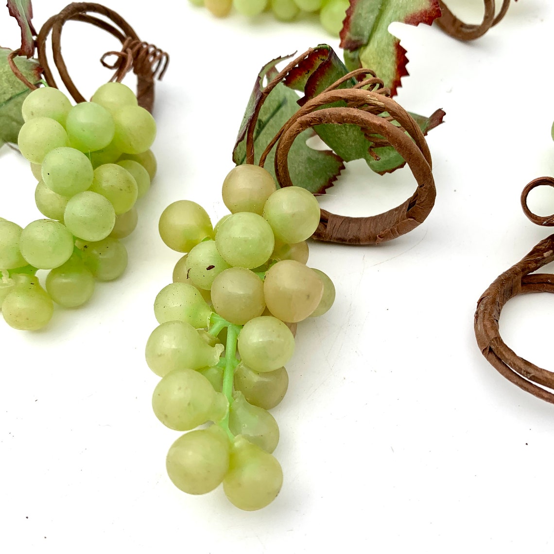 Vintage Set of Four Artificial Grape Napkin Rings Chardonnay Etsy