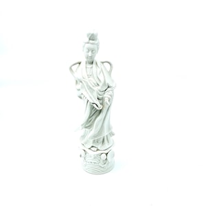 Vintage Homco Chinese White Porcelain QUIN YIN Figurine Asian Goddess White Porcelain 1426 Taiwan Figurine