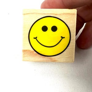 Sello vintage - Sello de goma con cara sonriente Inkadinkado de EK Success - Manualidades, tarjetas, álbumes de recortes - My40YearCollection
