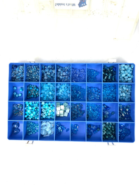 Lot De 1700 Perles En Verre Anciennes - Bleu - Format 9x5 Mm - Fabriquées En Tchécoslovaquie - Fond De Stock