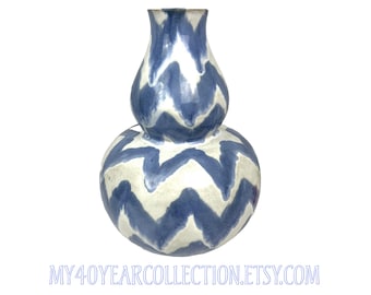 Vintage Blue and White Porcelain Vase: Double Gourd Home Decor