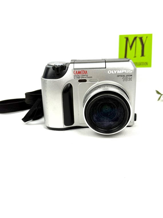 Vintage Camera - Olympus Camedia C-700 Ultra Zoom 2.1mp Digital