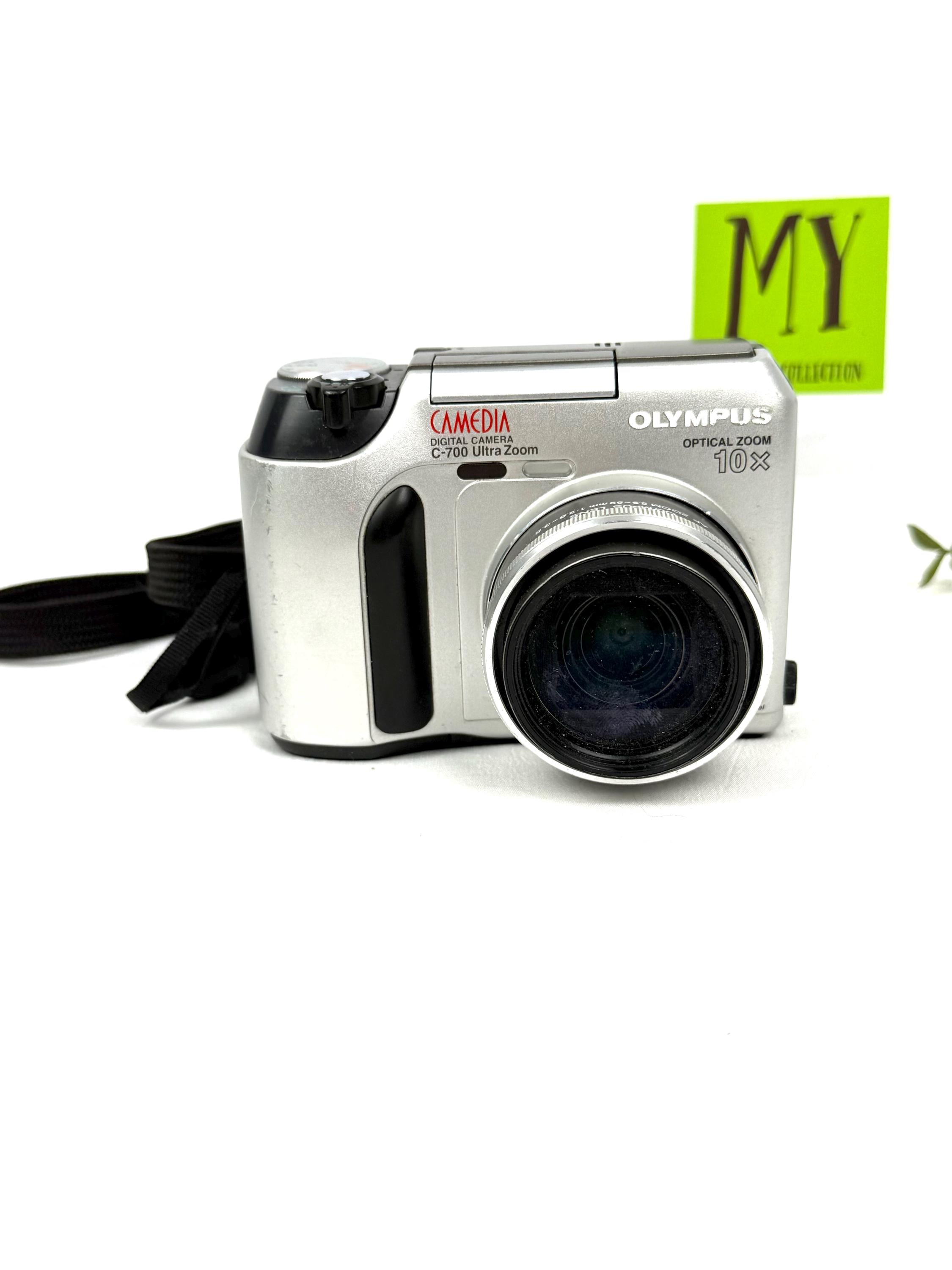 Vintage Camera - Olympus Camedia C-700 Ultra Zoom 2.1mp Digital
