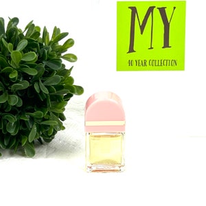 Vintage Red Door Revealed by Elizabeth Arden for women - .5ml Mini Perfume - Travel Size Perfume My40YearCollection