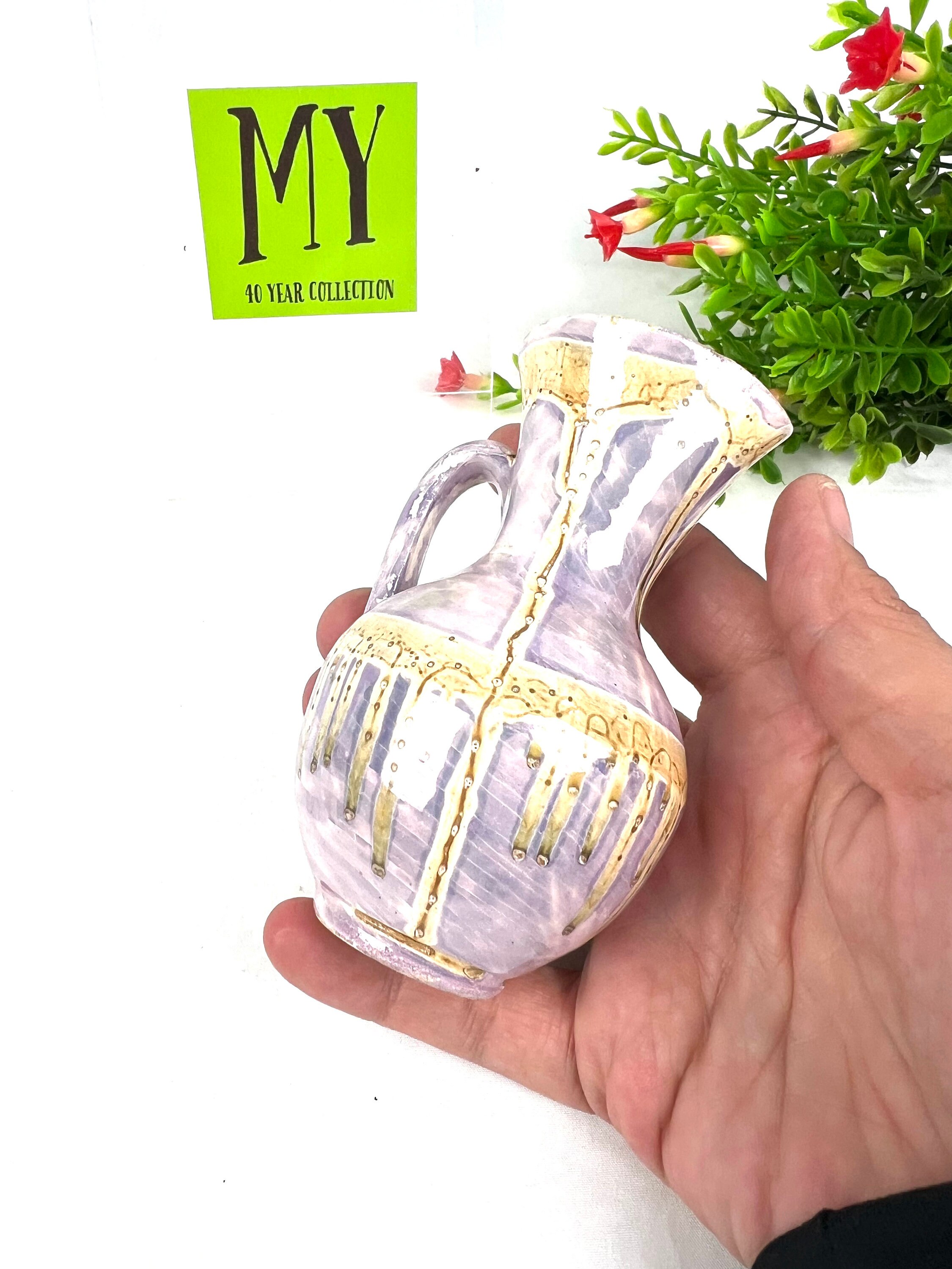 ヴィンテージミニチュア陶器ピッチャー：虹色に輝く紫と金の花瓶