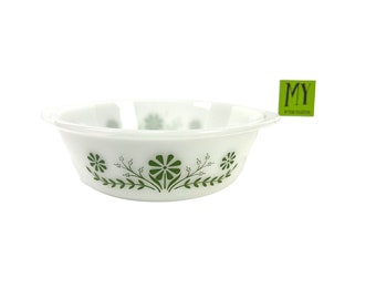 Vintage Glasbake Casserole Dish: Green Daisy Milk Glass (1 1/2 QT)