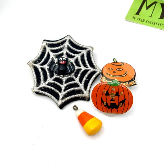 Vintage Halloween Pins Spider Web, Candy Cane Pen… - image 10
