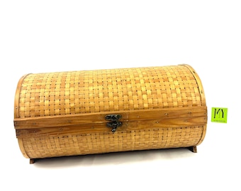 Vintage Rattan Lidded Basket – Wood & Brass Clasp, Bombay Company Style