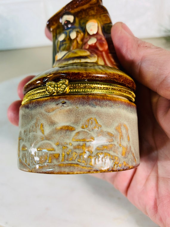 Vintage Nativity Hinged Trinket Box Ceramic Mange… - image 10