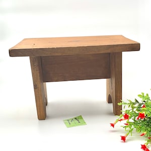 Vintage Rustic Wood Step Stool: Farmhouse Plant Stand