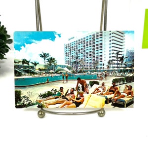 Vintage Postkarte - Americana Hotel Oceanfron Bal Hafen, Miami Florida - Pool Party Szene - Leere Postkarte - My40YearCollection