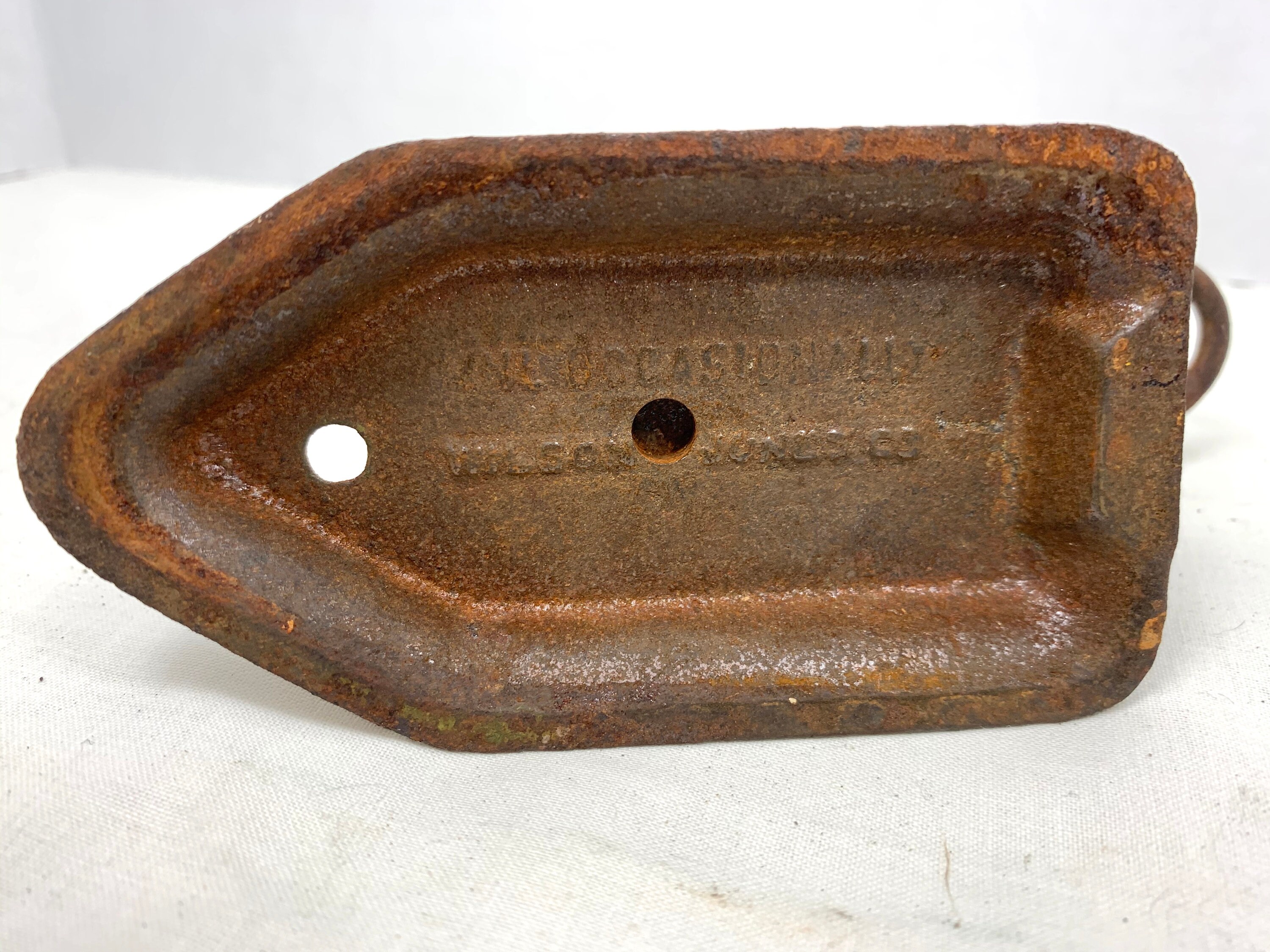 Vintage One Hole Punch 57, Wilson Jones Co. Cast Iron Metal Round Hole  Puncher. 