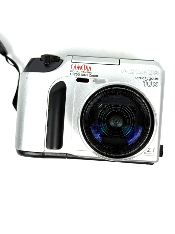 Vintage Camera - Olympus Camedia C-700 Ultra Zoom 2.1mp Digital