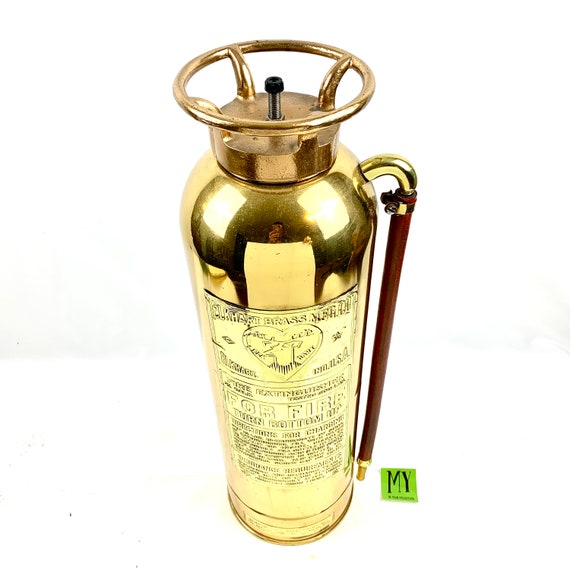 ヴィンテージの磨き真鍮製エルクハート消火器：インダストリアル装飾