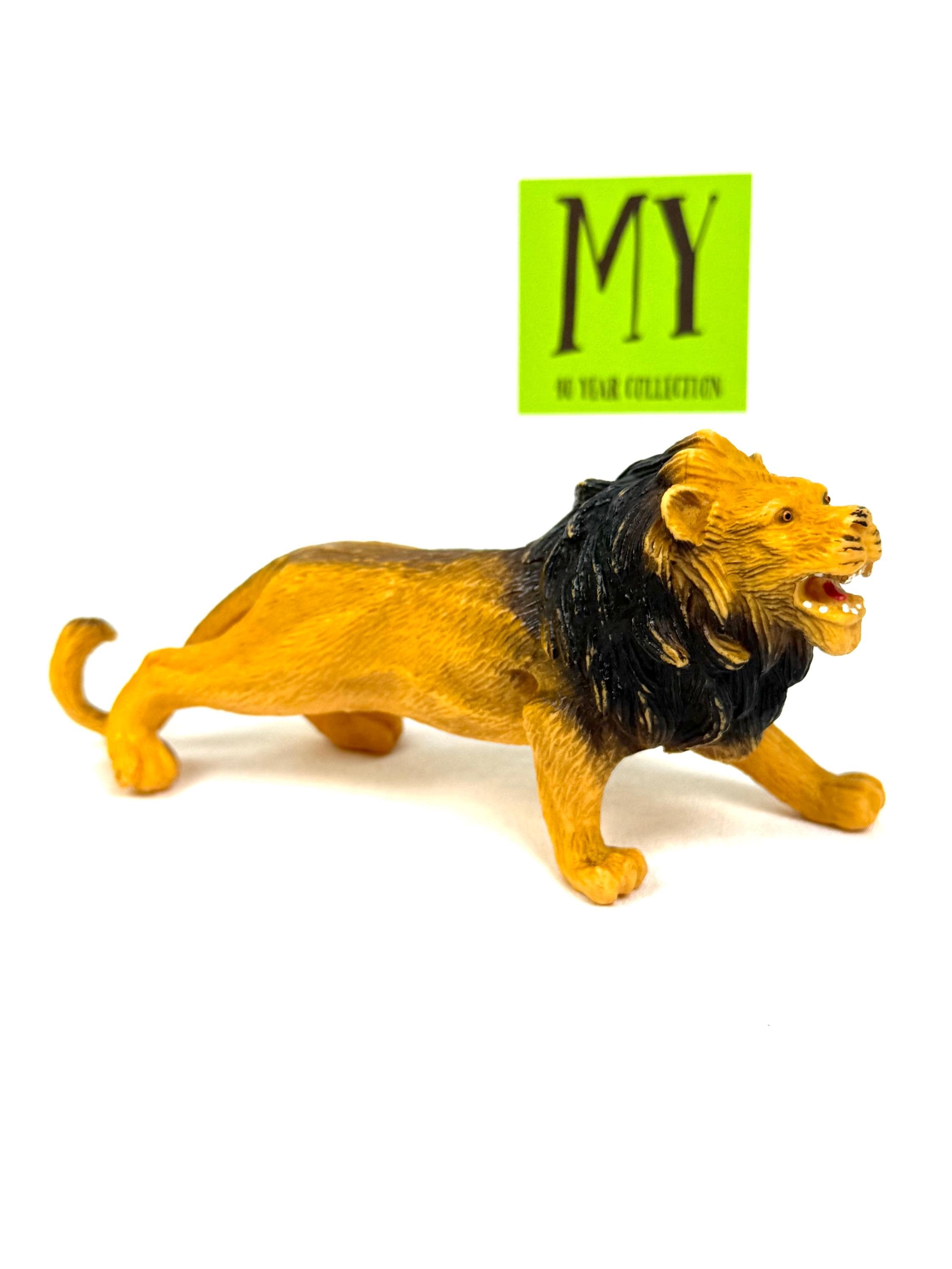 Lion　38 Vintage 1998 Hard Plastic Lion Toy – Roaring African Lion Figurine