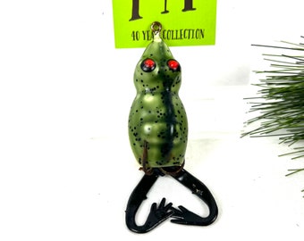 VINTAGE RUBBER FROG Fishing Lure Antique Collectible Fisherman's Bait 