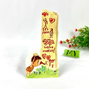 Biglietto d'auguri vintage per San Valentino, anni '50, incisione su pietra di un ragazzo preistorico, è il nostro destino, siamo compagni, caro X X, idea regalo per biglietti usati My40YearCollection